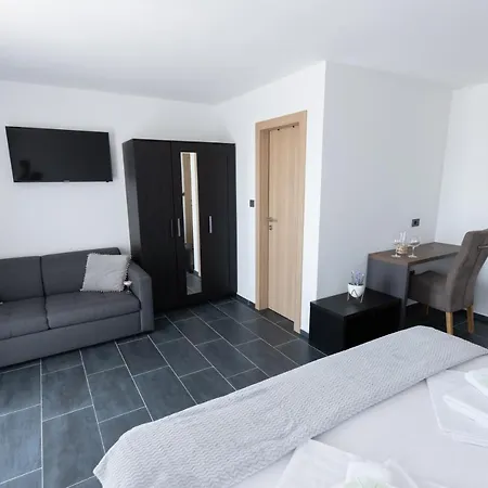 Bed and breakfast D8 Zadar