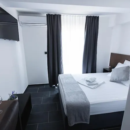 D8 Bed and breakfast 3*